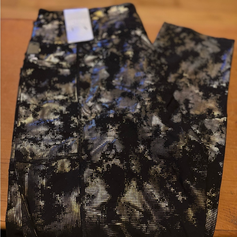 NWT Victoria Sport Total Knockout Tight - Picture 5 of 5